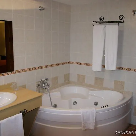 Hotel Rural Mirasierra 3*